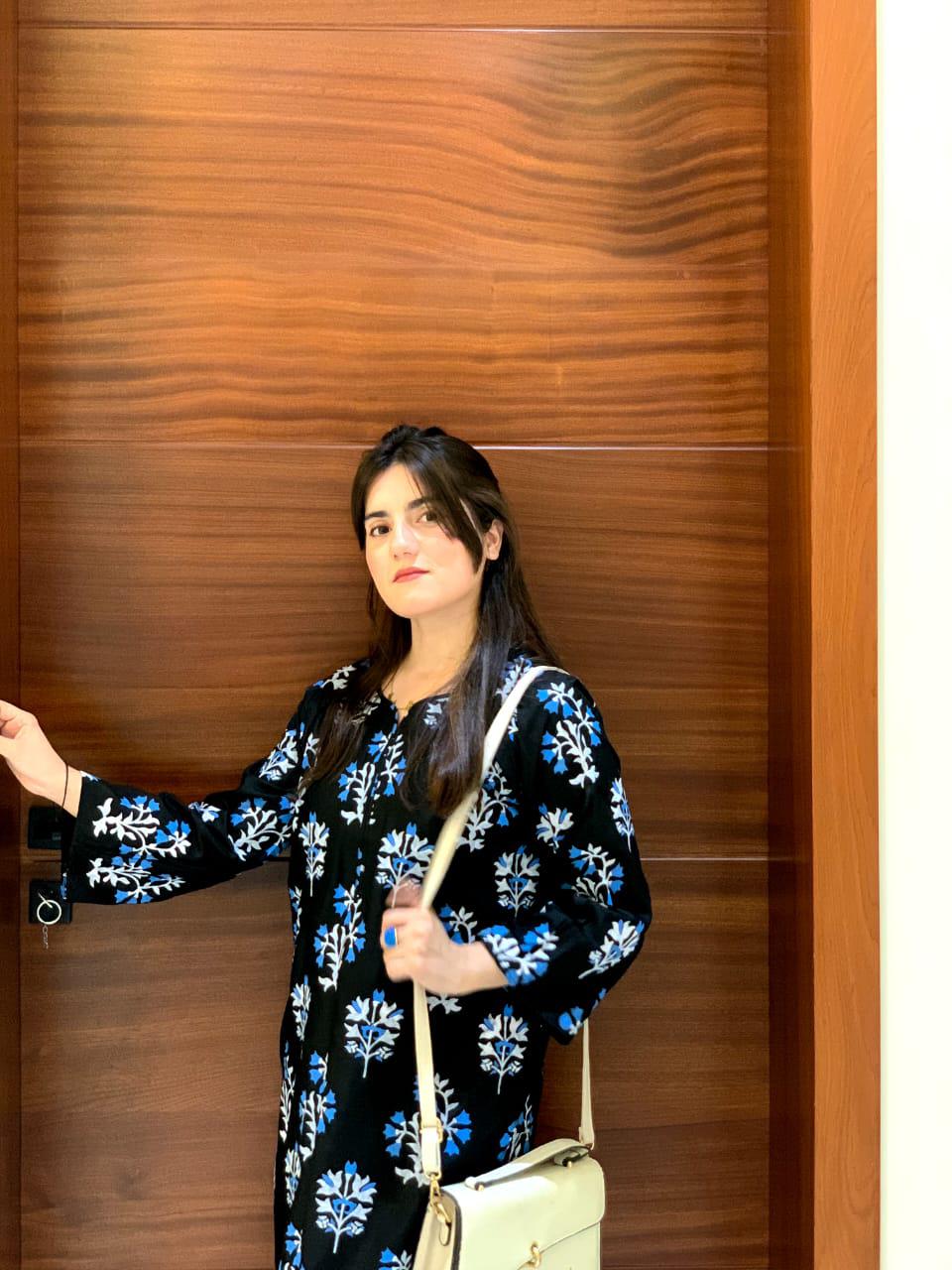 Iqra Kanwal Design 2-Piece Suit – A Statement of Grace & Elegance